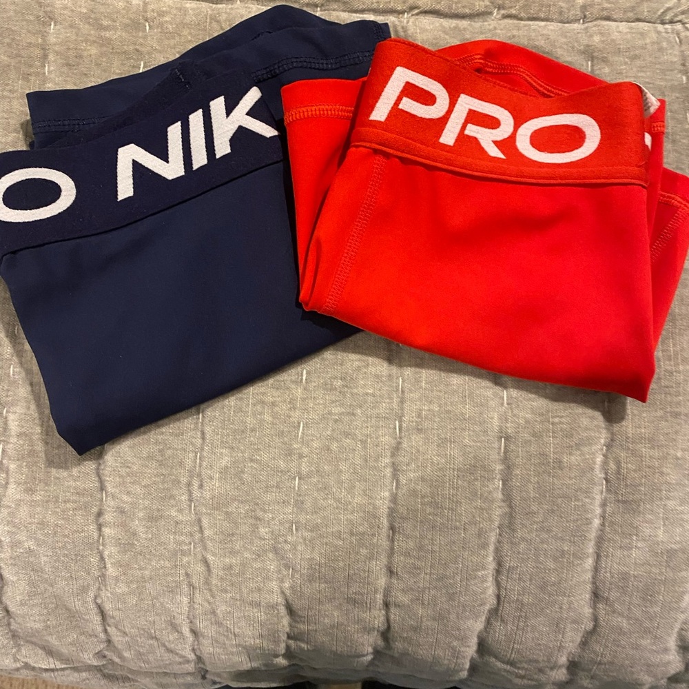 Nike Pro set  - Red and Navy XS